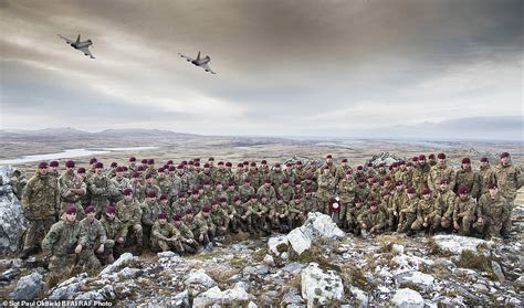 Salute to Falklands fallen: Troops recreate march made during 1982 war ...