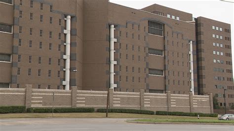 Five inmates in Dallas County jail diagnosed with COVID-19 | FOX 4 ...