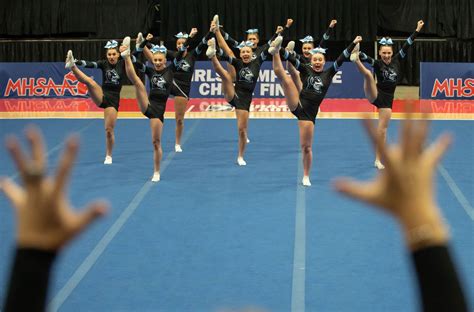 Michigan high school competitive cheer teams that have impressed so far ...