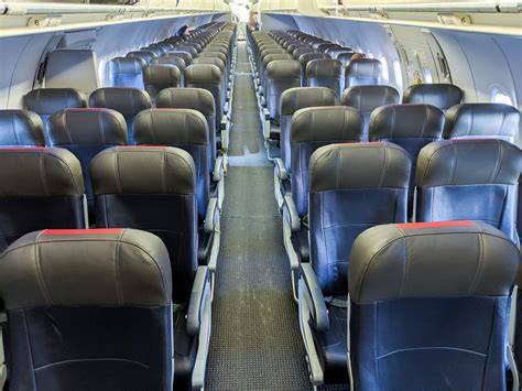 Review: American Airlines A321 (LUS) Economy - PHL to LAX