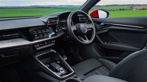 Audi A3 hybrid interior & comfort | DrivingElectric