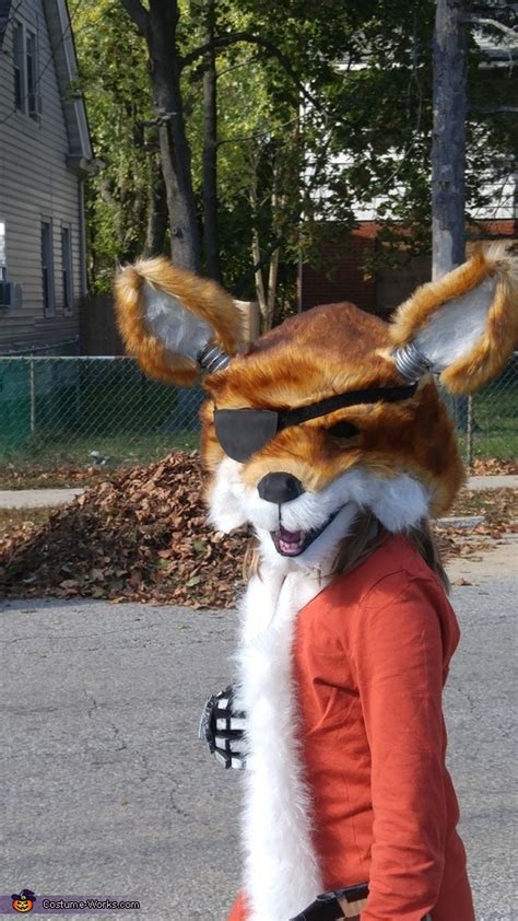 Foxy Costume | Unique DIY Costumes - Photo 2/4