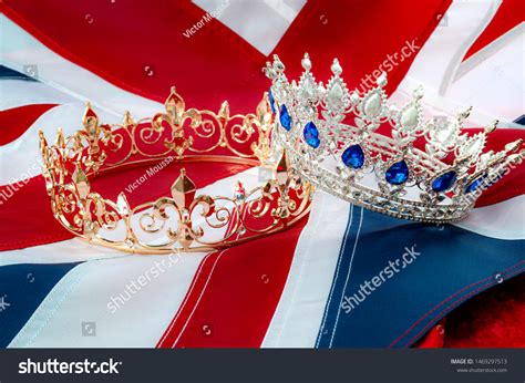 480 British royal insignia Images, Stock Photos & Vectors | Shutterstock