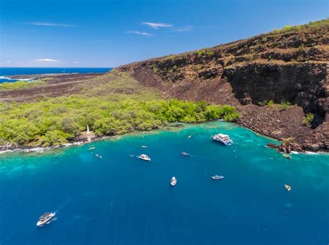 9 Epic Places to Go Kayaking in Hawaii (+ Top Tours!)