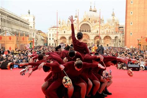 Cultural Dance Festivals Around the World - Travel Begins at 40