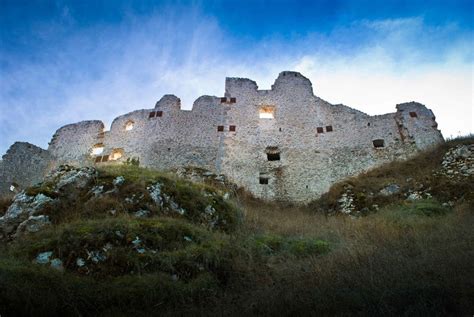 Rocca Calascio Hiking Trail, Santo Stefano di Sessanio, Italy