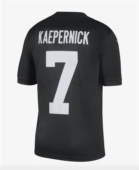 Colin Kaepernick’s Winning Streak Continues With New Fashion Deal From ...