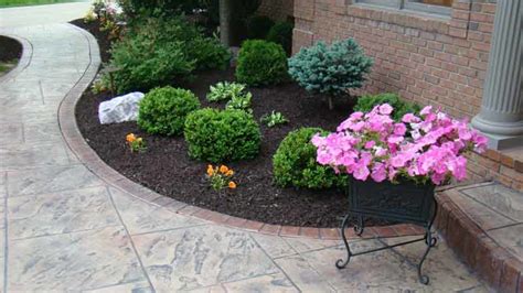 Brown Mulch | Mulch2you Coloured Garden Mulch | Niagara Region ...