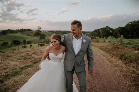 Sensory overload: Stephanie and Robert's romantic garden wedding | Easy ...