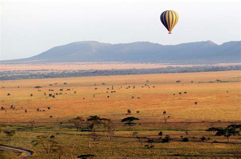 Balloon Safari in Serengeti National Park - Tanzania Safari Travel Blog ...