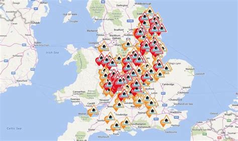 UK floods map: Hundreds of warnings issued - Will YOU be affected ...