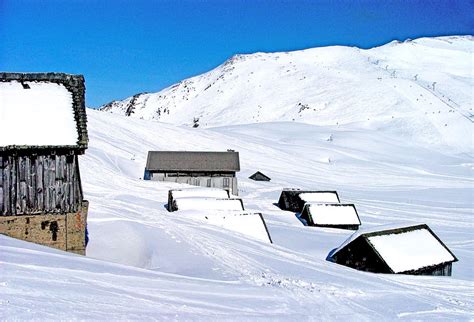 Vallorcine Skiing Holidays | Ski Apartments | Peak Retreats