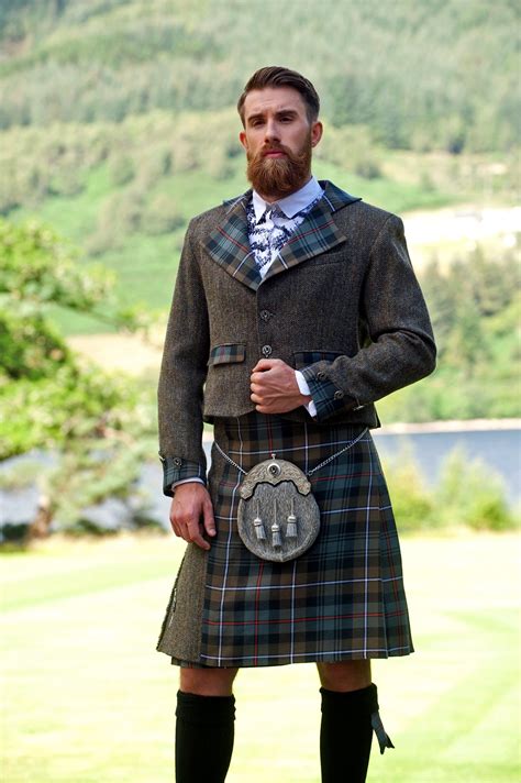 highlands+kilt - Google Search | Men in kilts, Kilt outfits, Scottish ...