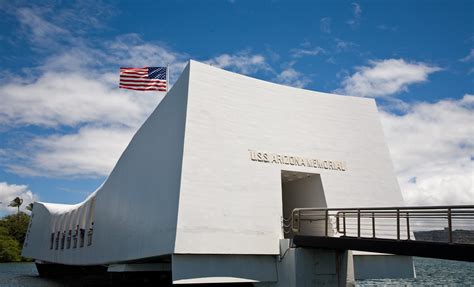 Pearl Harbor and Honolulu City Excursion from Oahu