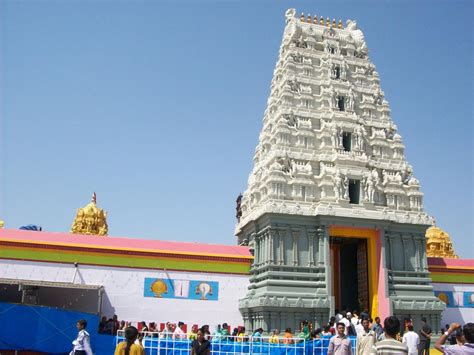 Journal of our Travel Tales and Photos: Balaji Temple at Narayanpur, Pune