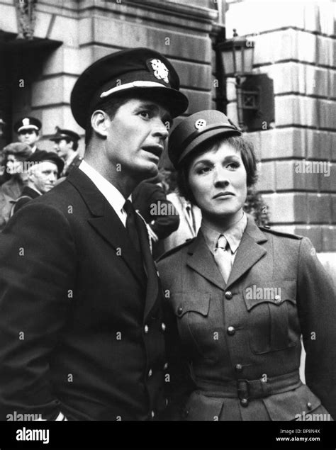 JAMES GARNER & JULIE ANDREWS THE AMERICANIZATION OF EMILY (1964 Stock ...