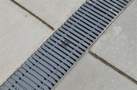 Fiberglass Grating | FRP | Trench Drain Systems