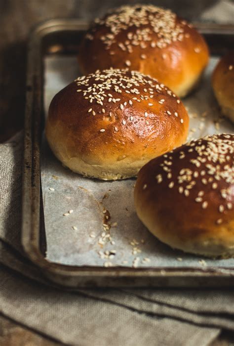 Homemade Hamburger Buns (VIDEO) - Pretty. Simple. Sweet.