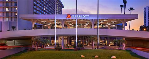 Trendy Los Angeles Hotel | Los Angeles Airport Marriott