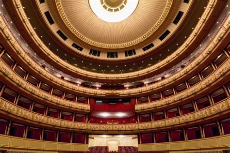 Featured Photo: Vienna State Opera - Nomad Photographer