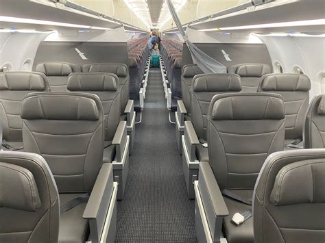 Review: American Airlines A321neo First Class (TPA-LAX) - One Mile at a ...