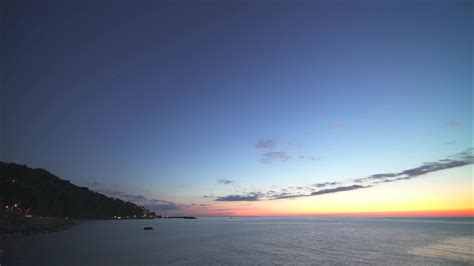 Stars on the sea.Night starry sky and ocean in the foreground 8082733 ...