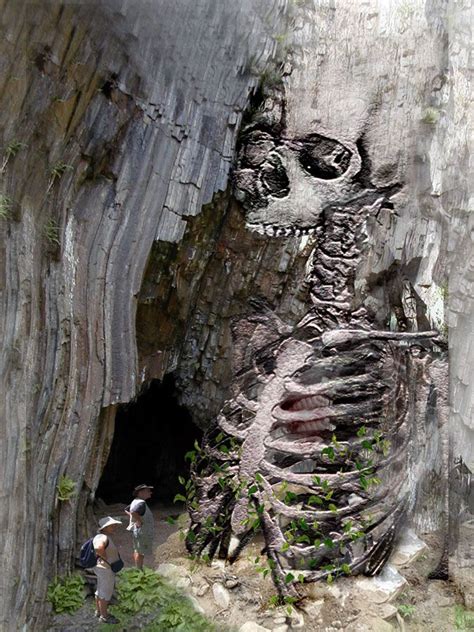 Giant Skeletons And Archaeological Anomalies | Giant skeleton, Nephilim ...