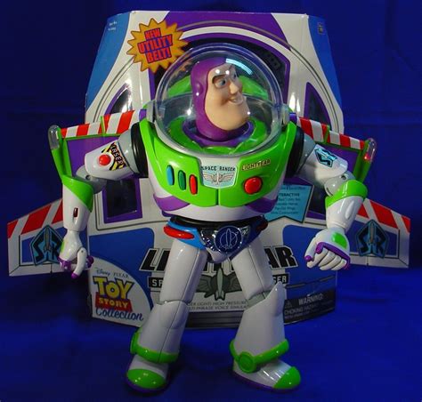 Toy Story Collection - Buzz Lightyear Film Replica with Utility Belt ...