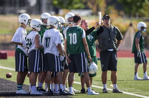 Photo Gallery: Skyline High School football practice | The Seattle Times