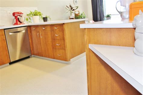 Here’s Everything You Need to Install Laminate Countertops (Retro Style!)