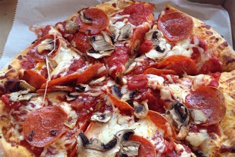 Best Pizza in Derry, NH: 11 Top Pizzerias! (2024)