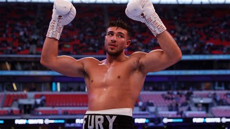 Who is Tommy Fury? The boxer and Love Island star fighting Jake Paul ...