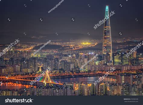 Downtown Seoul Night Stock Photo 672558100 | Shutterstock