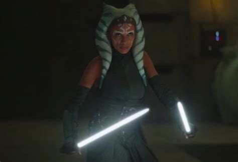 ‘The Mandalorian’ Officially Reveals Rosario Dawson As Ahsoka Tano ...