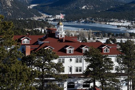 Would You Stay at the Overlook Hotel? | Haunted USA | Travel Channel