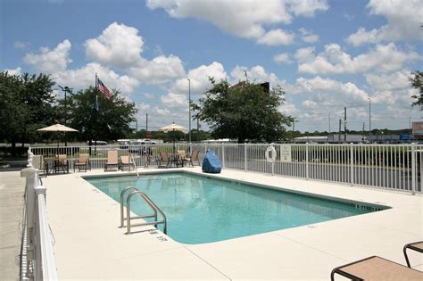 Discount Coupon for Holiday Inn Express Hotel & Suites Brooksville West ...