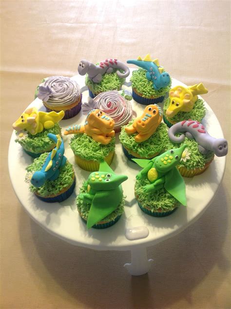 Dinosaur Cupcake Decorating Ideas ~ Jurassic World Inspired Cakes ...