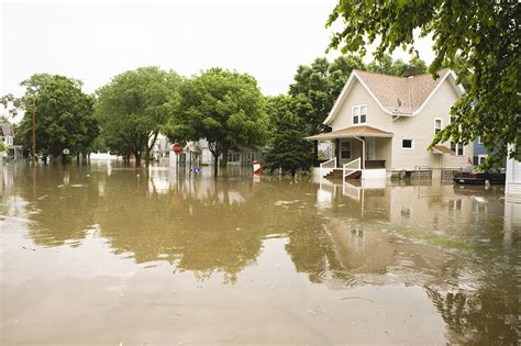 How to Dry Out Your House After a Flood | Real Estate | US News