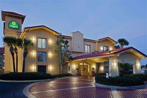 92 Best VERIFIED Pet Friendly Hotels in Orlando with Weight Limits ...