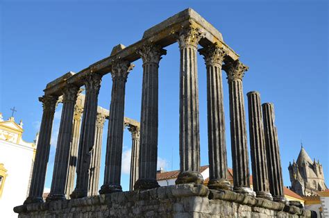 Photoset: The Roman Temple of Évora (Portugal) FOLLOWING HADRIAN