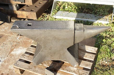 SPECIALIZED ON BLACKSMITH ANVILS AND FORGE TOOLS - blacksmith anvils ...