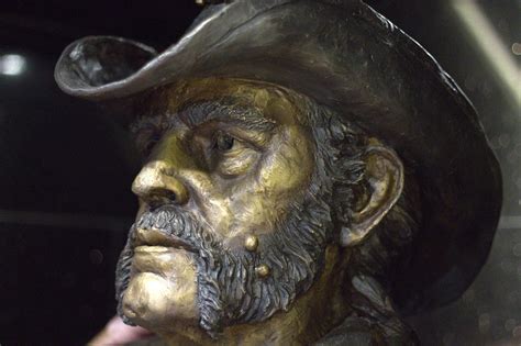 Lemmy's Statue Unveiled at the Rainbow. And It Is…Immaculate – OC Weekly