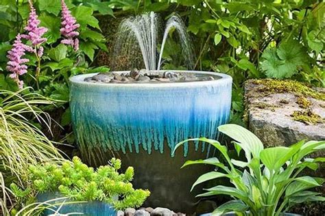 6 Best Solar Powered Bird Bath Fountains - 2022 Buyers Guide | Garden ...