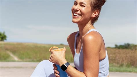 Fitbit Versa 2 vs Fitbit Versa 3: Which is the best fitness watch for ...