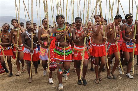 Zulu Traditional Dance - Photos