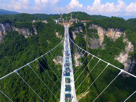 China's Zhangjiajie Grand Canyon, the world's highest and longest glass ...