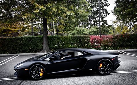 Lamborghini Aventador Wallpapers HD / Desktop and Mobile Backgrounds