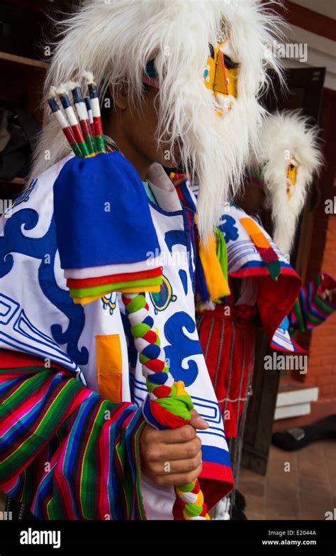 Nepali dance hi-res stock photography and images - Alamy