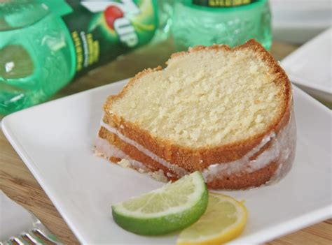 Old Fashioned 7-Up Pound Cake Recipe | Divas Can Cook