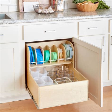 6 ideas to store tupperware in your kitchen so you don't lose the lids